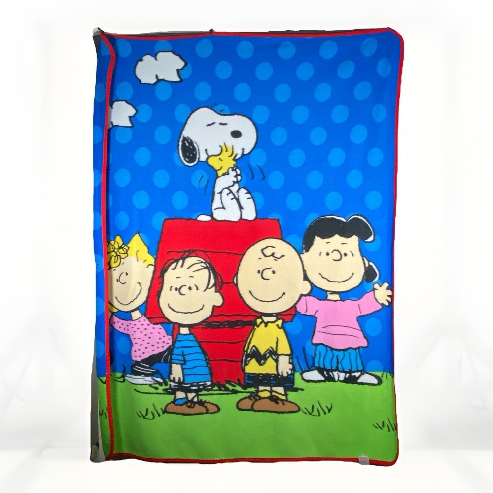 Linus's Blanket Throw 59" by 46" Charlie Brown Lucy Snoopy Woodstock Sally